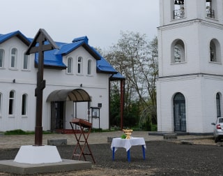 Митрополит Екатеринодарский и Кубанский Григорий освятил место будущего строительства храма